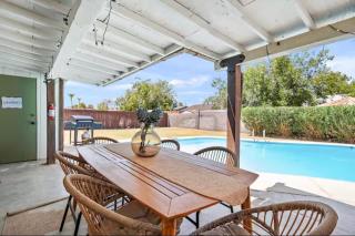 Paradise Valley Village Home with a Large Backyard Pool - 2