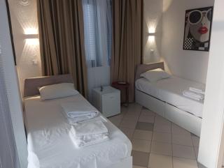 Travel Hub Hostel - 6