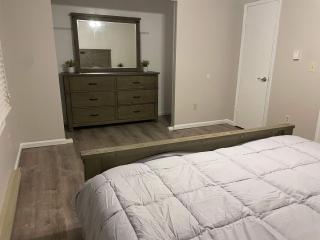 PSU 2br 2ba Townhome w Parking Near Campus Stadium - 4