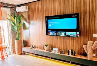 Beachfront Central Apartments - 1