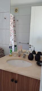 Departamento luminoso con balcón y vista despejada a pasos de metro Toesca - 8