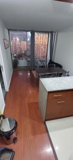 Departamento luminoso con balcón y vista despejada a pasos de metro Toesca - 4