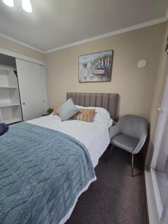 Amplio y central Departamento Familiar - 2