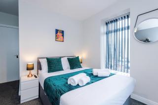 Spacious 6-Bedroom Central Blackpool - 0