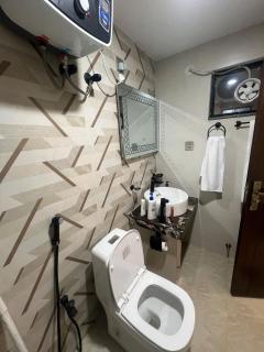 Hotel-Style 2-Bedroom Apartment in Bahria Town Phase 8 - 6