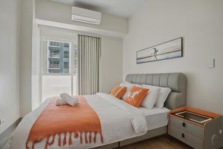 Sunset Retreat - 4 Bedroom Home near Solaire 14pax - 8