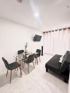 Cozy Beachside 3BR Apartment near the Walled City - 9