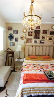 Private Bedroom near the Arch! - 8