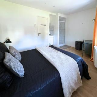 Combo centre-ville - 8 pers - 3 chambres avec salle de bain - 2