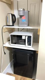 Cozy Ground-Floor Room with Private Bath and Separate Entry - 8