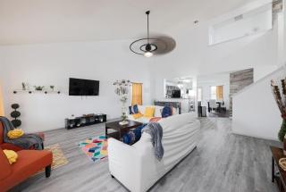 Kitchen Foosball Fenced Yard Parking - 0