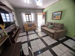 Casa com pé de acerola Ubatuba-SP - 1