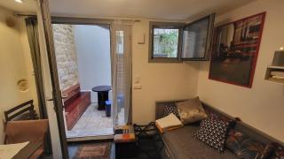 Tiny house with terrace near Pantheon - 4