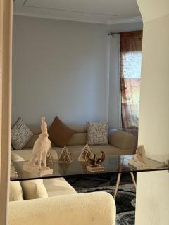 Ali Baba Pyramids View Apartment & Tours - 6