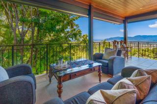 Barong Luxury Estate overlooking Cairns Unrivalled privacy and location - 3