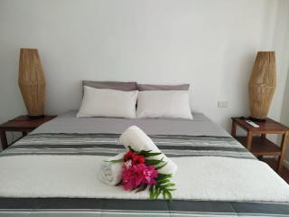 Solwata House, On the Water Sleeps 6 - 3