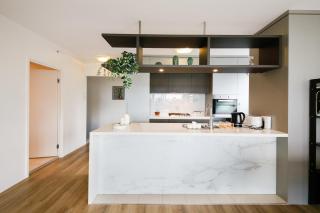 Family-Friendly 2BRWalk to River & Shops Pool&Gym - 2