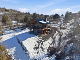 The Wandering Doe Readers Retreat with Hot Tub - 3