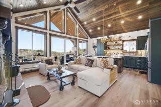 The Wandering Doe Readers Retreat with Hot Tub - 7