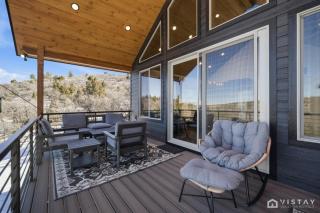 The Wandering Doe Readers Retreat with Hot Tub - 8