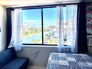 Diamond, Ocean, and Canal view Affordable Family House7person - 9