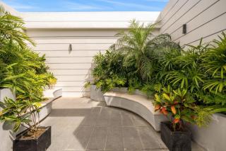 Regal Collection House - 3