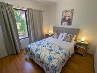 Lake Estate Stay - 8