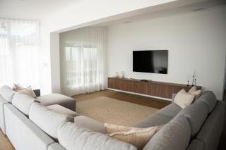 'A Family Sanctuary, Seaside' - 2