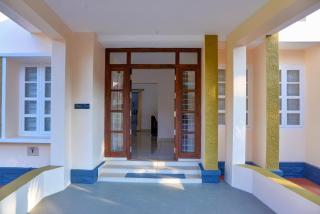 Spacious Fully Furnished 3BHK Home Prime Location - 8