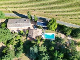 Jacuzzi privé Escapade à deux près des vignes - 1
