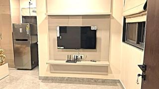 Modern Penthouse Room with Kitchen - 4