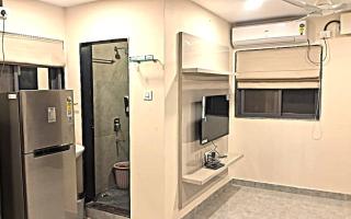 Modern Penthouse Room with Kitchen - 1