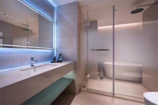 Novotel Living Shanghai Jingan - 1