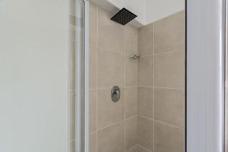 Zalari Luxe Loft A , Spacious 1 Bed Loft, Paulshof - 8