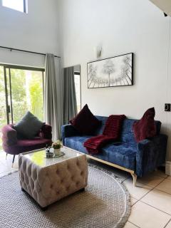 Zalari Loft B, Nature-Inspired 2 Bed Loft, Paulshof, Sandton - 0