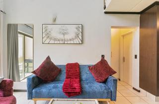 Zalari Loft B, Nature-Inspired 2 Bed Loft, Paulshof, Sandton - 7