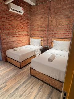 Brick Box Family Hotel Ipoh - Ipoh - 5
