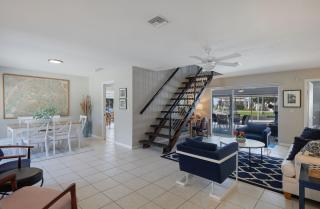 Waterfront home near beaches Multi month welcomed - inquire - 4
