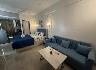 Modern Studio Near Bombay Hospital Pool & Balcony #925 - 0