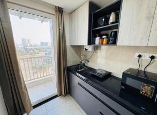 Modern Studio Near Bombay Hospital Pool & Balcony #925 - 7