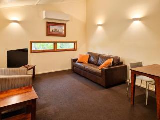 Naseby Apartments - 6