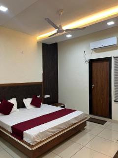 Phoenix Wedding & HomeStay - 0