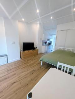 Studio RDC proche aéroport - 8