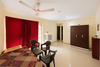 Couple friendly room with ac, comfy bed and private window view - 7