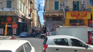 شقه روعه مكيفه محطة الرمل المربع الذهبي السياحي بجوار كلية الطب - 0