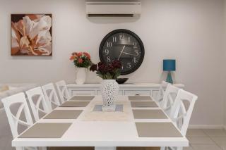 Eastlake Living Pet-Friendly 4BR Home with BBQ - 5