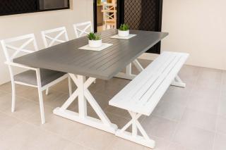 Eastlake Living Pet-Friendly 4BR Home with BBQ - 4