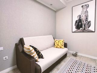 Cozy,bright,central with an in-house restaurant - 3