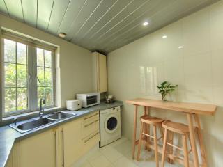 Ladoll Service Apartments - 9