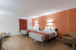 Motel 6-Brandon, MB - 8